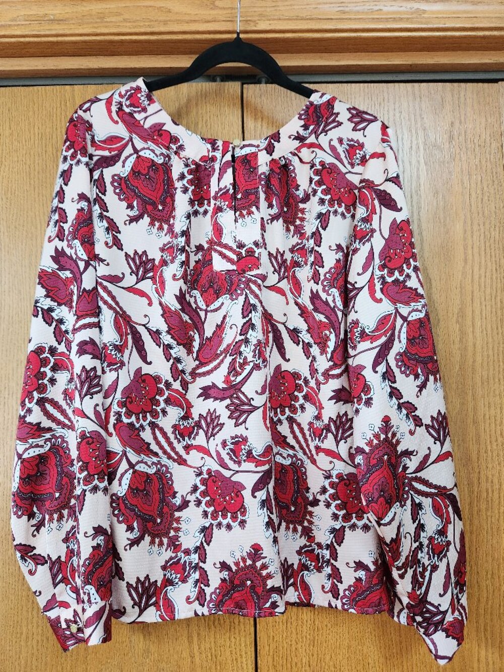 Liz Claiborne Vibrant Red & Pink Floral Paisley Split-Neck Blouse — Size 1X
